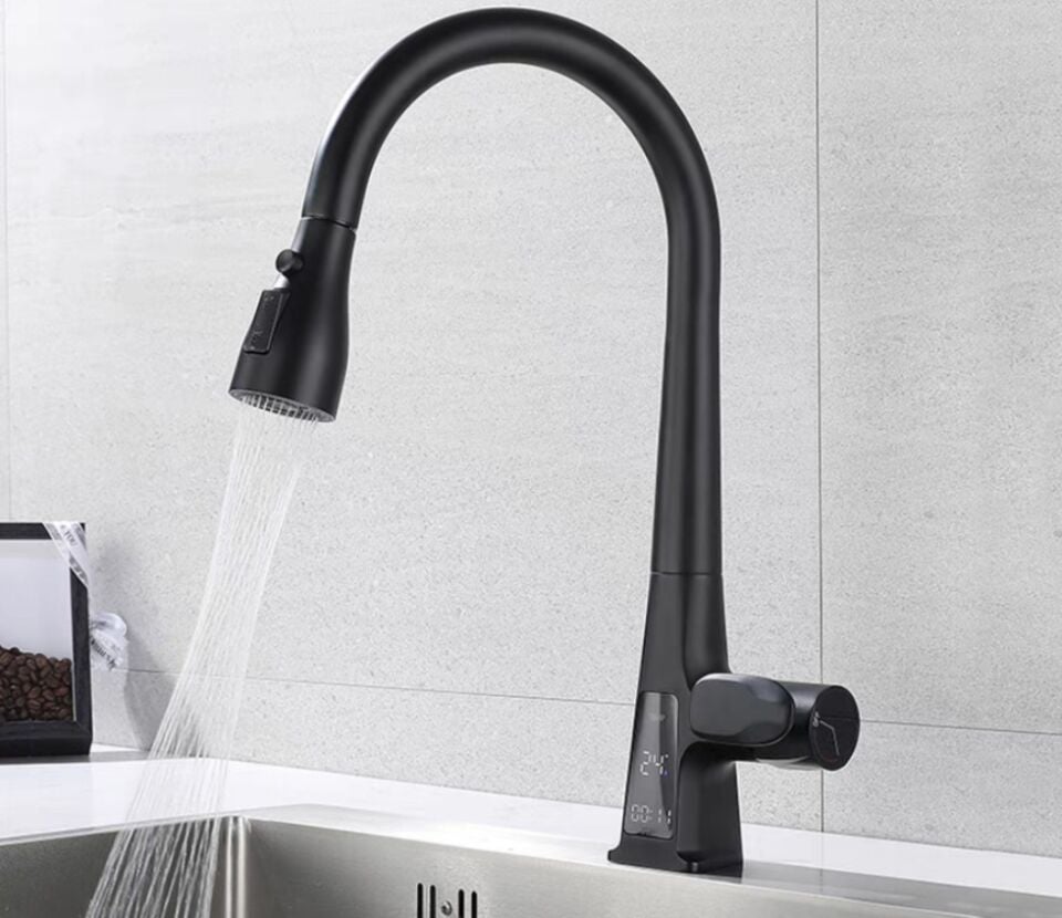 The Sink Yumay 3 Fonksiyonlu Led Ekran Siyah Eviye Bataryası